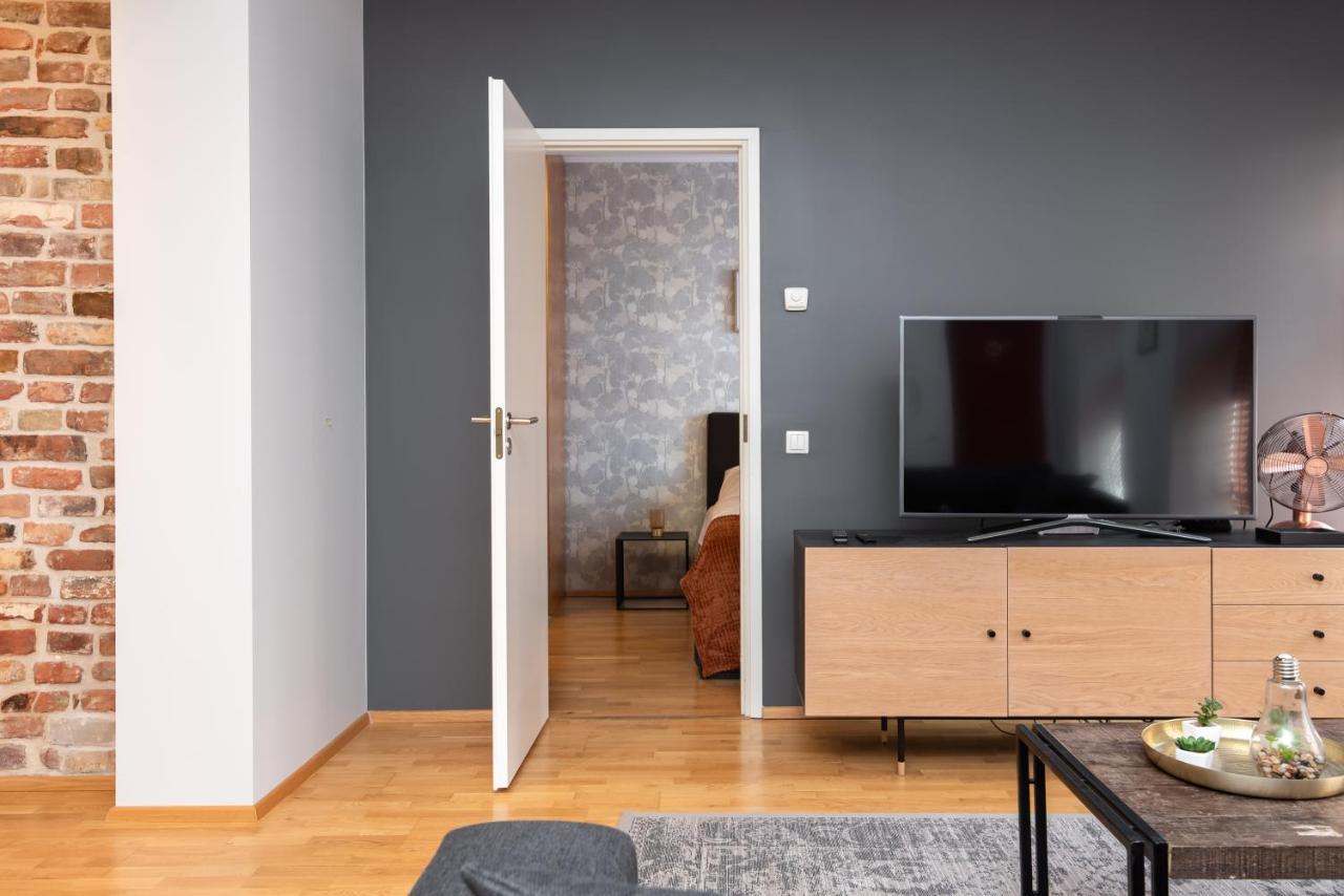 Stylish Apartment With Parking In Telliskivi Reval Exterior foto